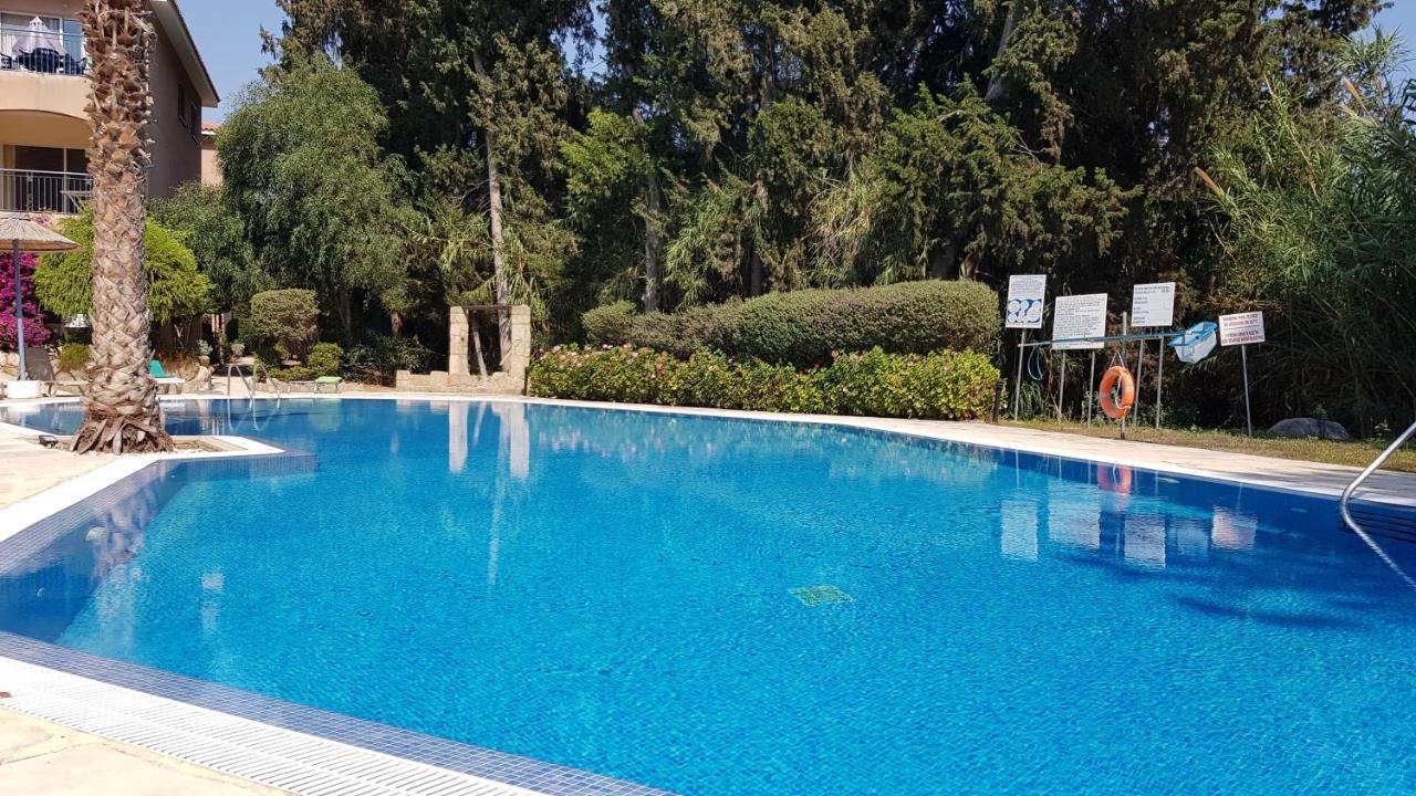 Paradise Gardens Iv 2 Bd Amazing
